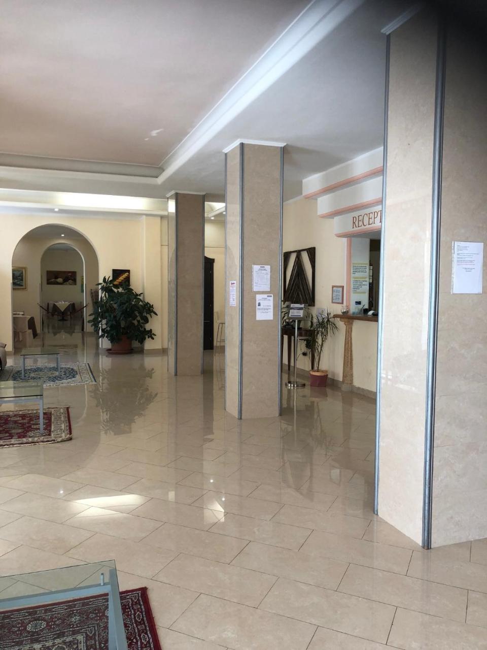 Hotel Esperia 2*