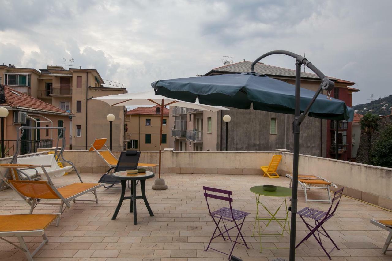 Esperia Hotel 2*